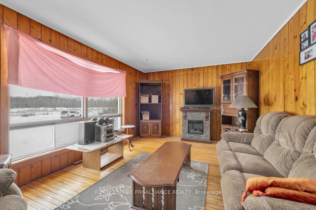 Photo 14 of 109770 Highway 7, Tweed, Elzevir (Twp) — HOMEH