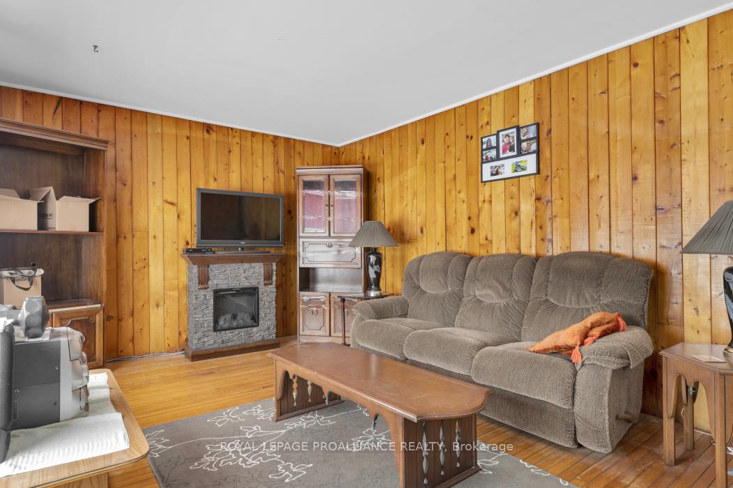 Photo 15 of 109770 Highway 7, Tweed, Elzevir (Twp) — HOMEH