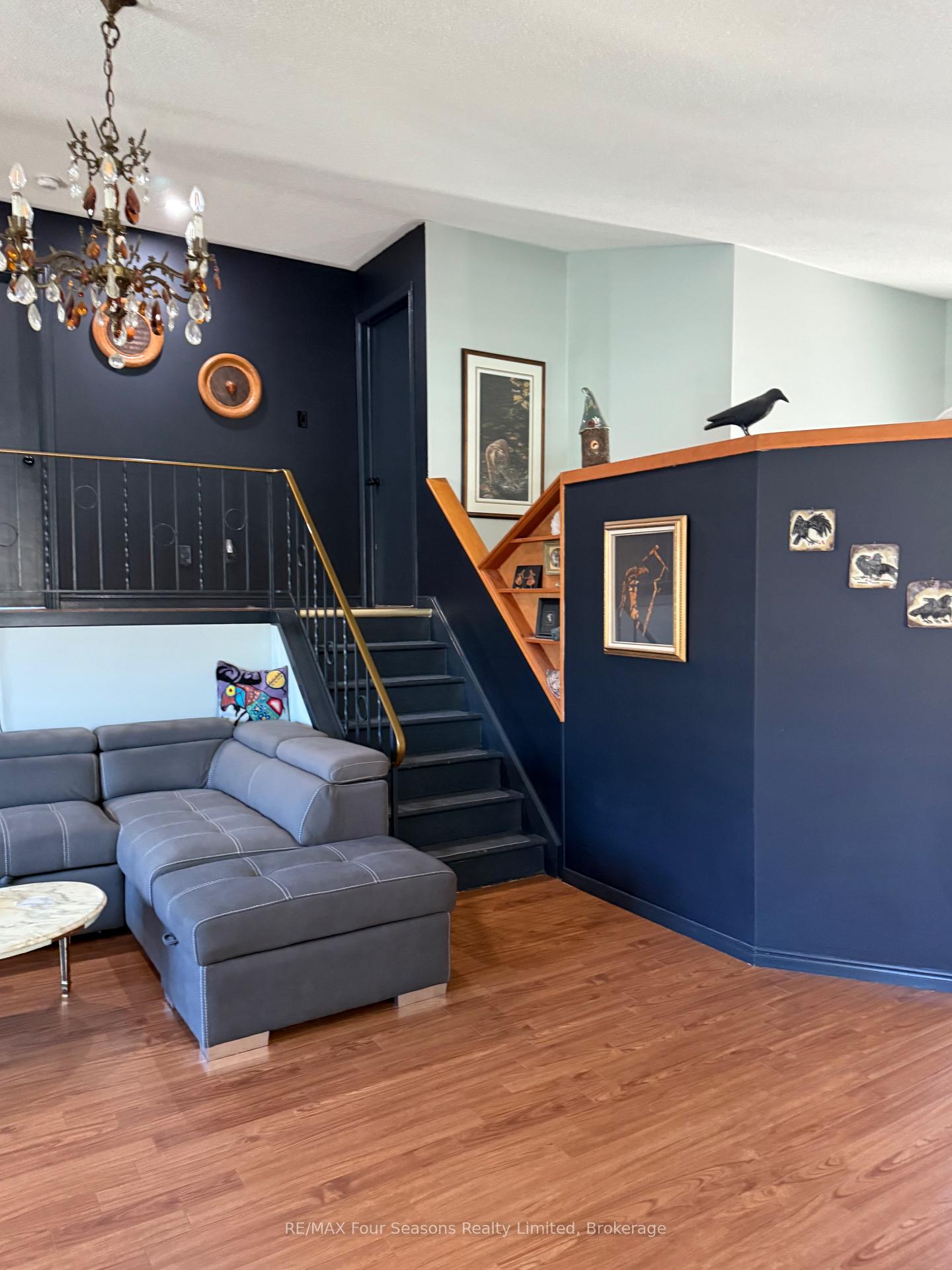 Photo 3 of 3 Bridgeview Court, Wasaga Beach — HOMEH