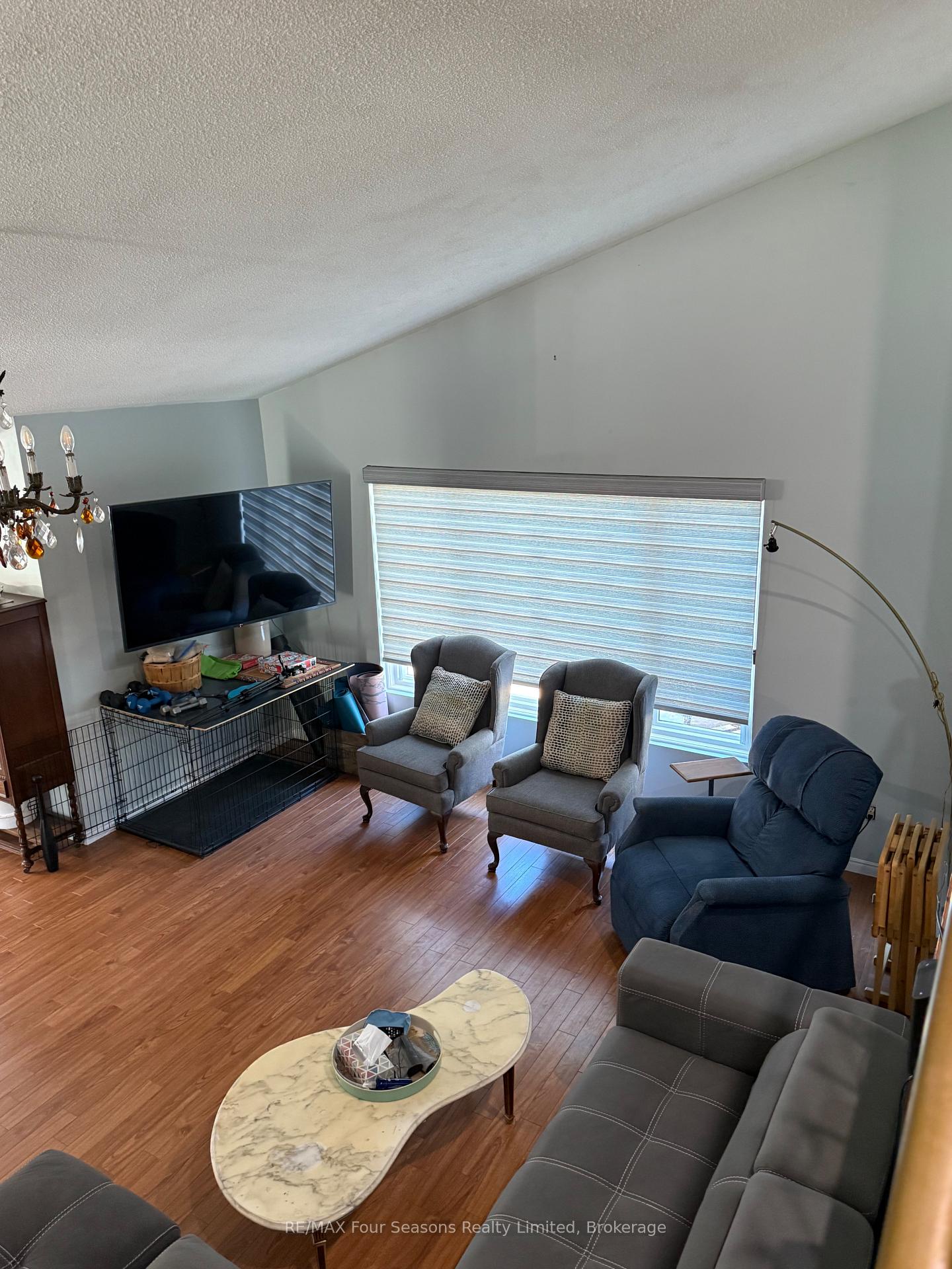 Photo 5 of 3 Bridgeview Court, Wasaga Beach — HOMEH
