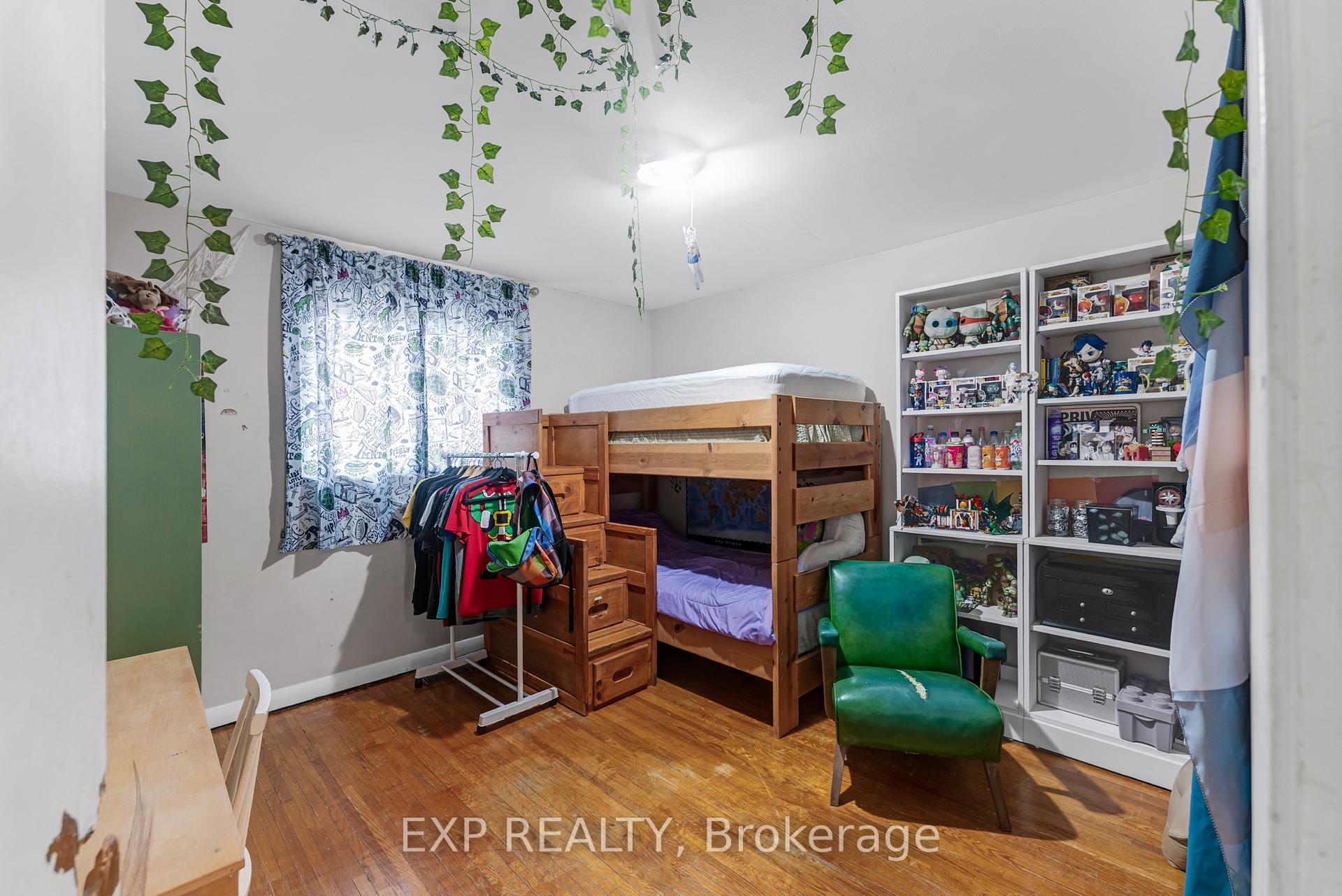 Photo 19 of 5 Kitimat Crescent, Aurora, Aurora Heights — HOMEH