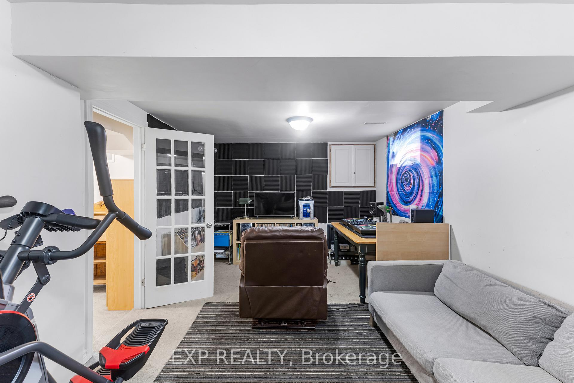 Photo 22 of 5 Kitimat Crescent, Aurora, Aurora Heights — HOMEH