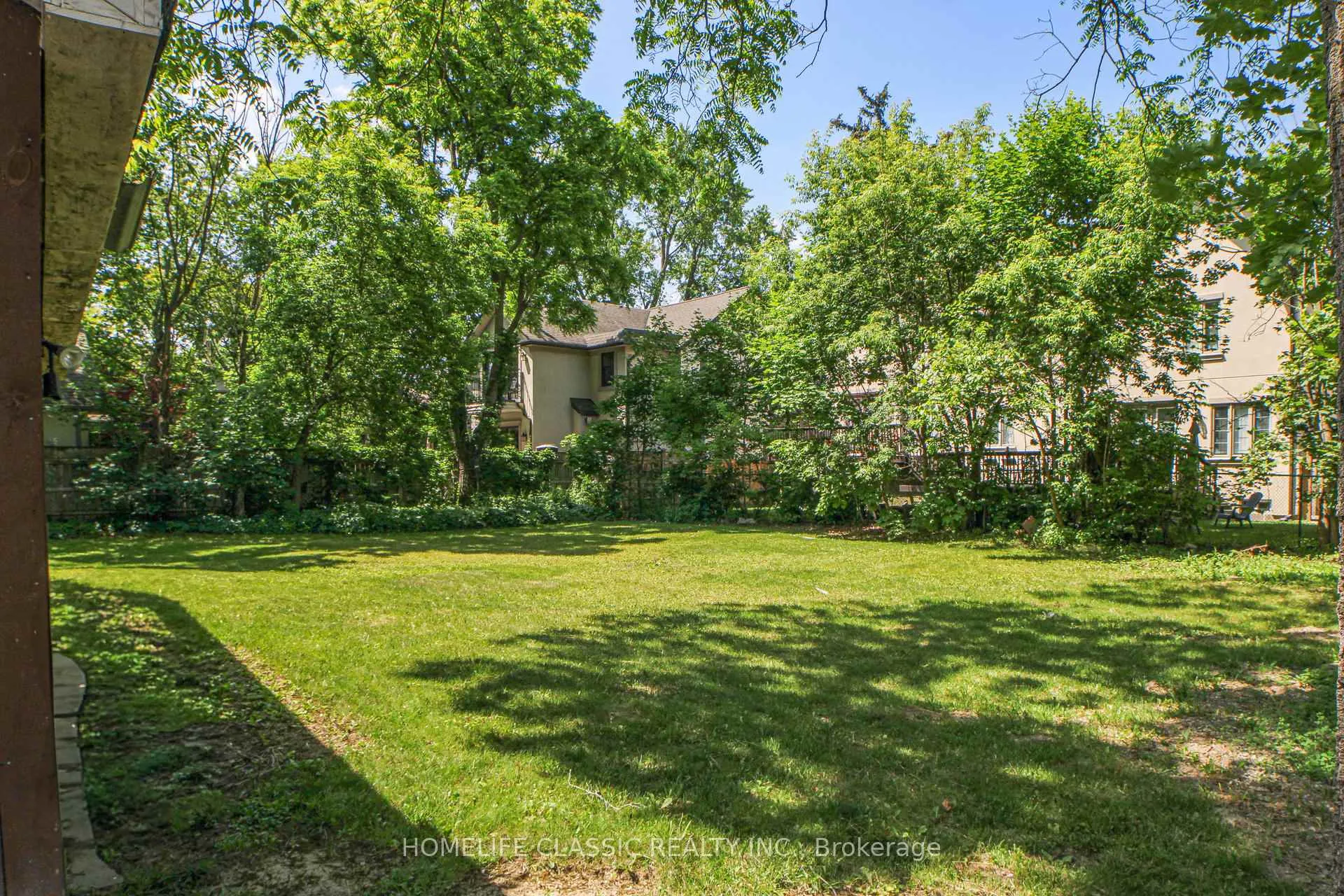 Photo 20 of Unit Unit A, 33 Centre Street, Vaughan, Crestwood-Springfarm-Yorkhill — HOMEH
