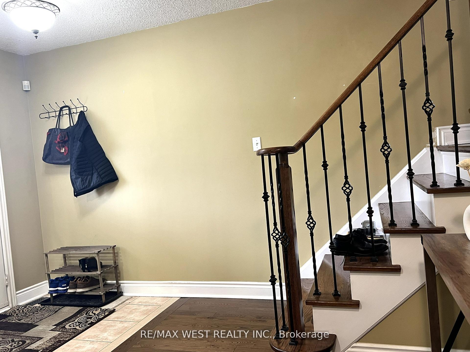 Photo 12 of 40 Toscana Road, Vaughan, Sonoma Heights — HOMEH