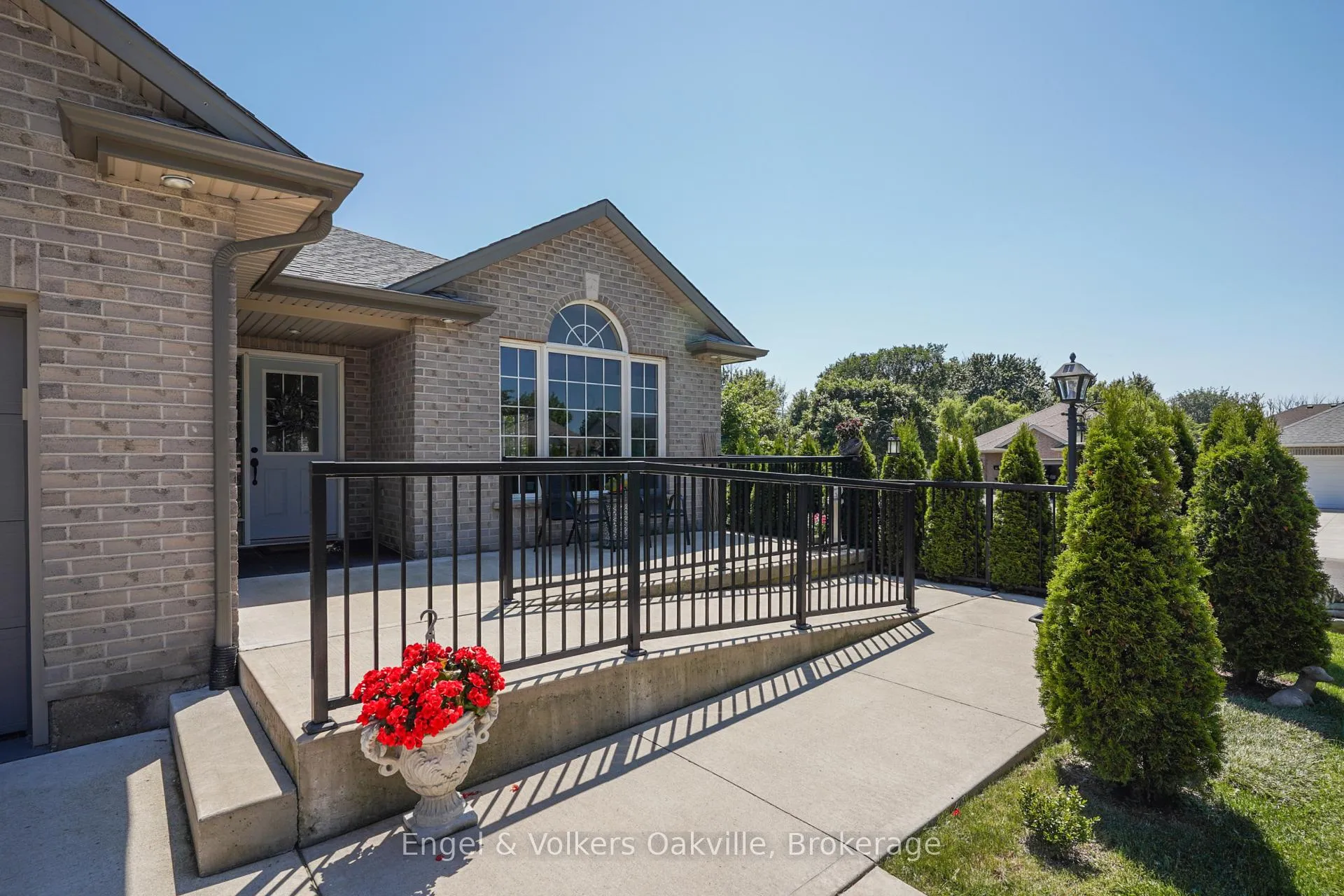 Front of 339 Wellbrook Avenue