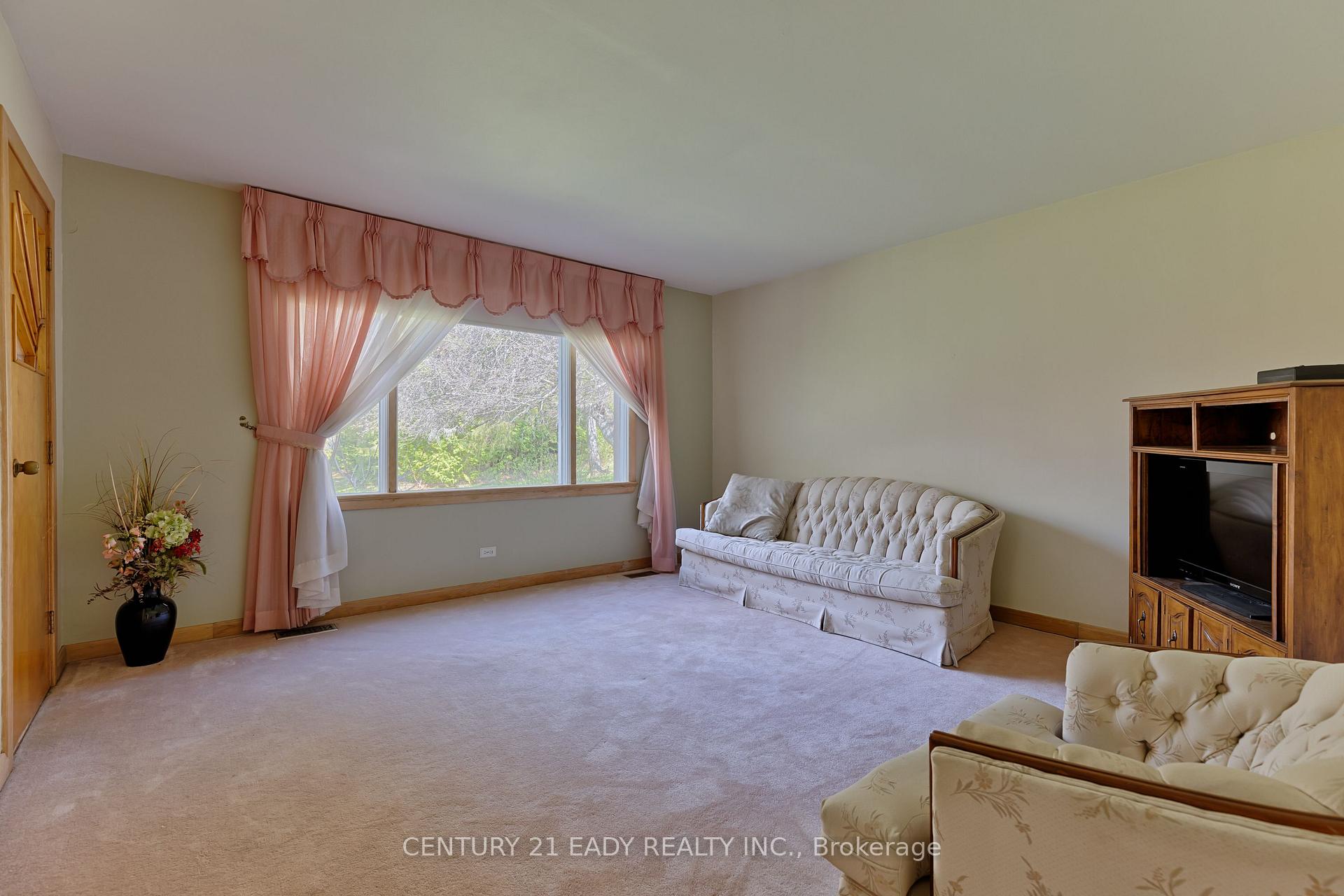 Photo 13 of 877A Foymount Road, Bonnechere Valley, Eganville/Bonnechere Twp — HOMEH