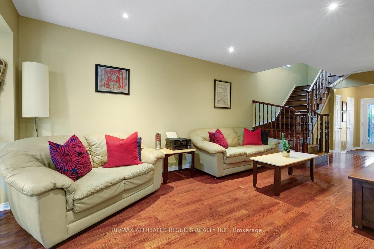Photo 7 of 310 Silbrass Private, Ottawa, Barrhaven - Stonebridge — HOMEH