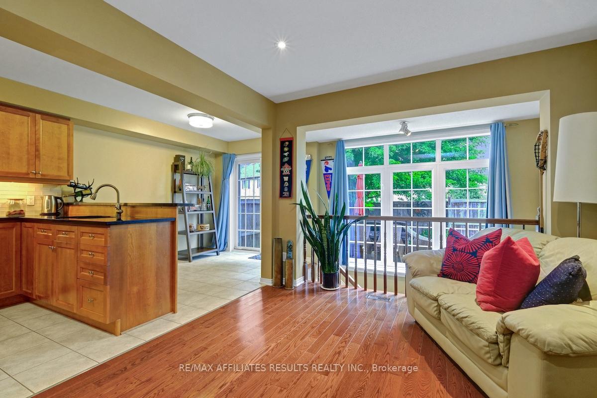 Photo 10 of 310 Silbrass Private, Ottawa, Barrhaven - Stonebridge — HOMEH