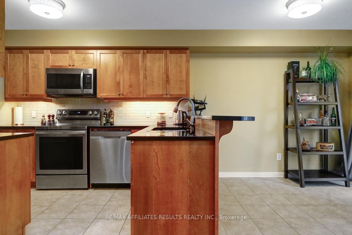 Photo 15 of 310 Silbrass Private, Ottawa, Barrhaven - Stonebridge — HOMEH