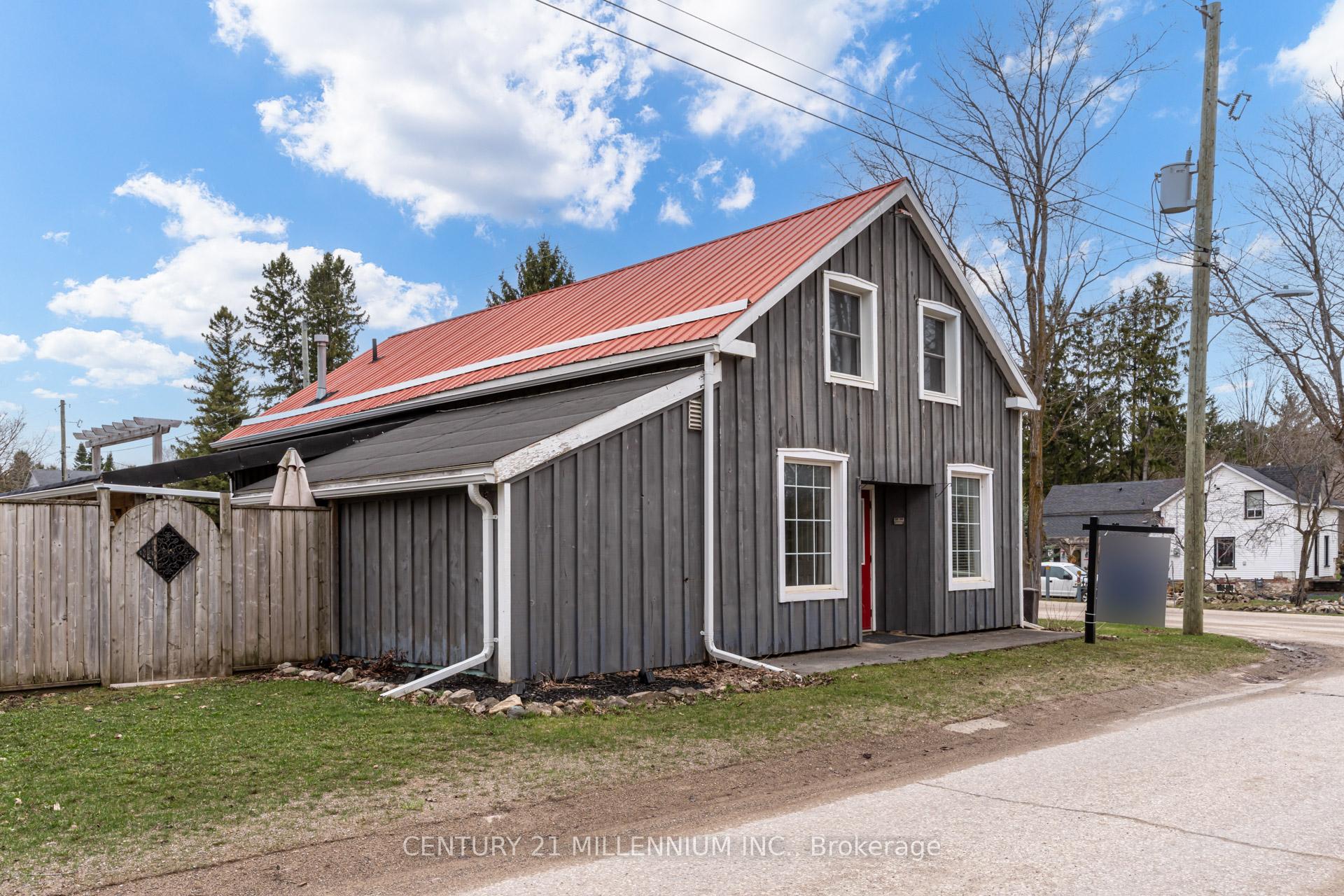 Photo 11 of 25 Mill Street, Amaranth, Rural Amaranth — HOMEH