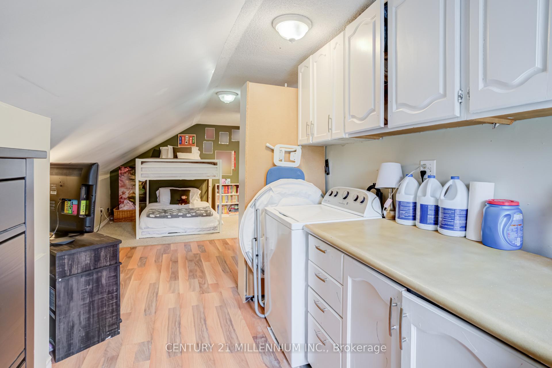 Photo 42 of 25 Mill Street, Amaranth, Rural Amaranth — HOMEH