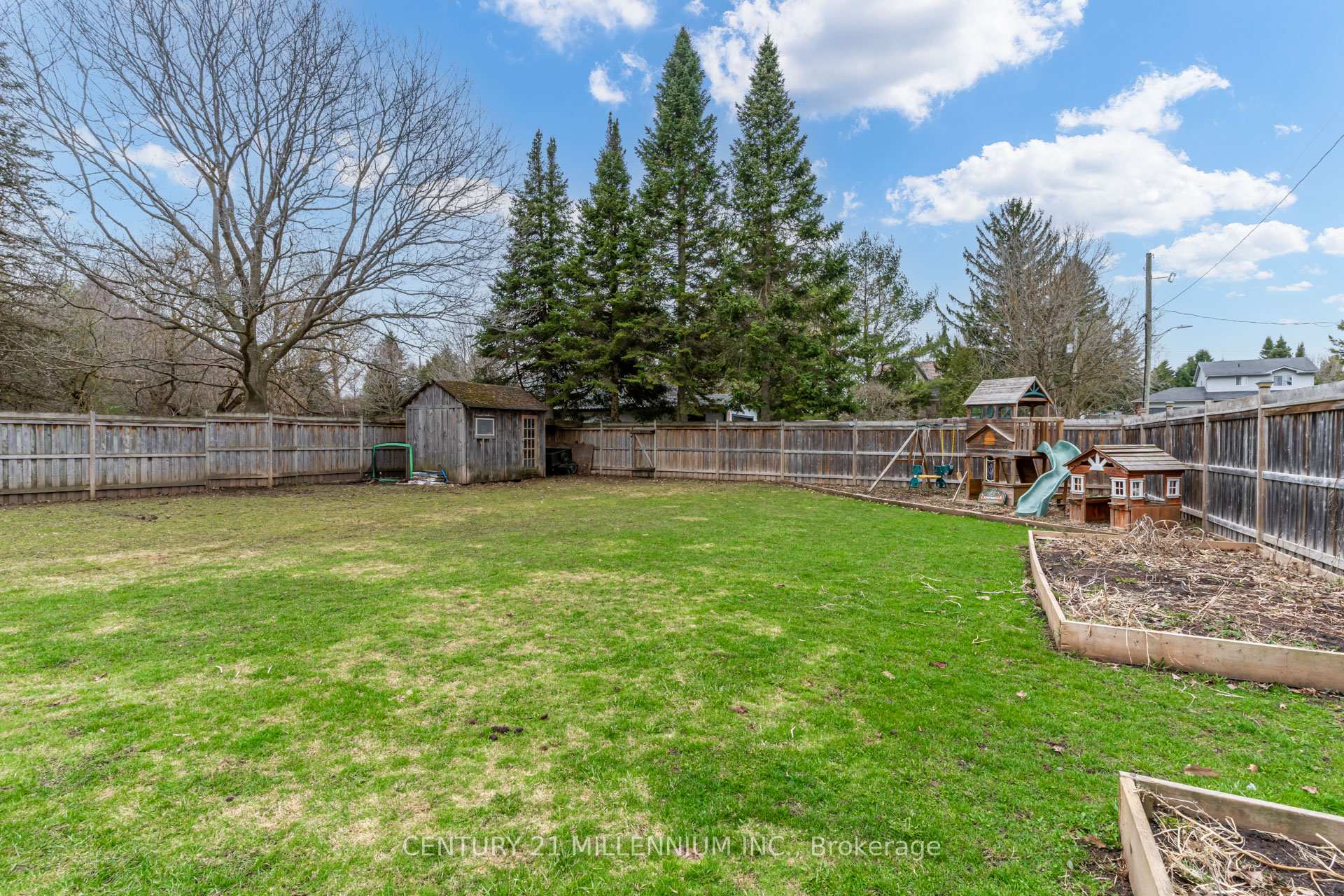 Photo 41 of 25 Mill Street, Amaranth, Rural Amaranth — HOMEH