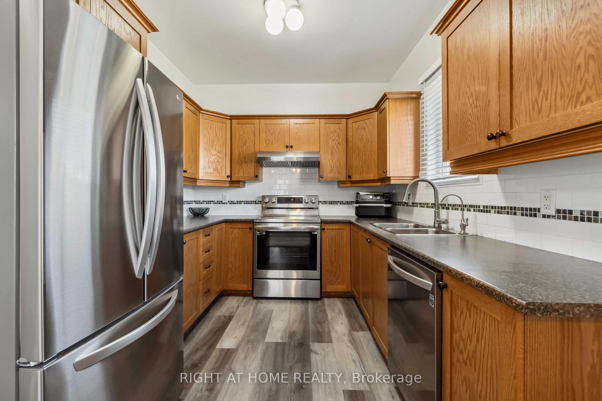 Photo 12 of 44 Moe Robillard Street, Arnprior — HOMEH