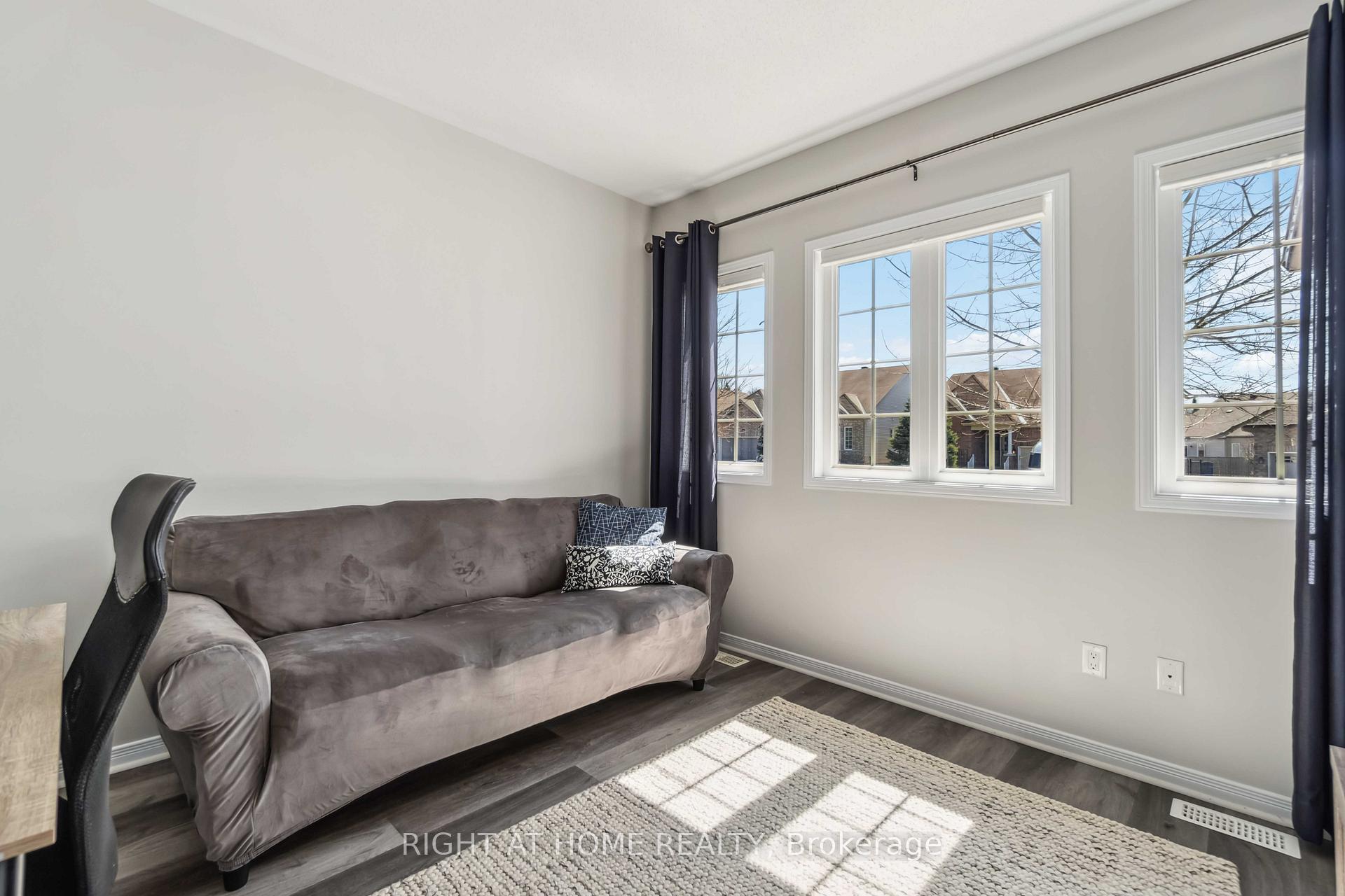 Photo 17 of 44 Moe Robillard Street, Arnprior — HOMEH