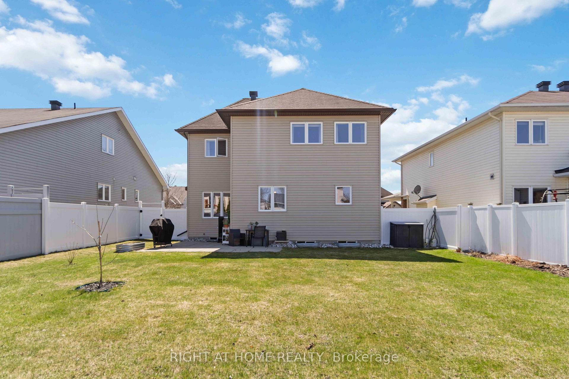 Photo 31 of 44 Moe Robillard Street, Arnprior — HOMEH