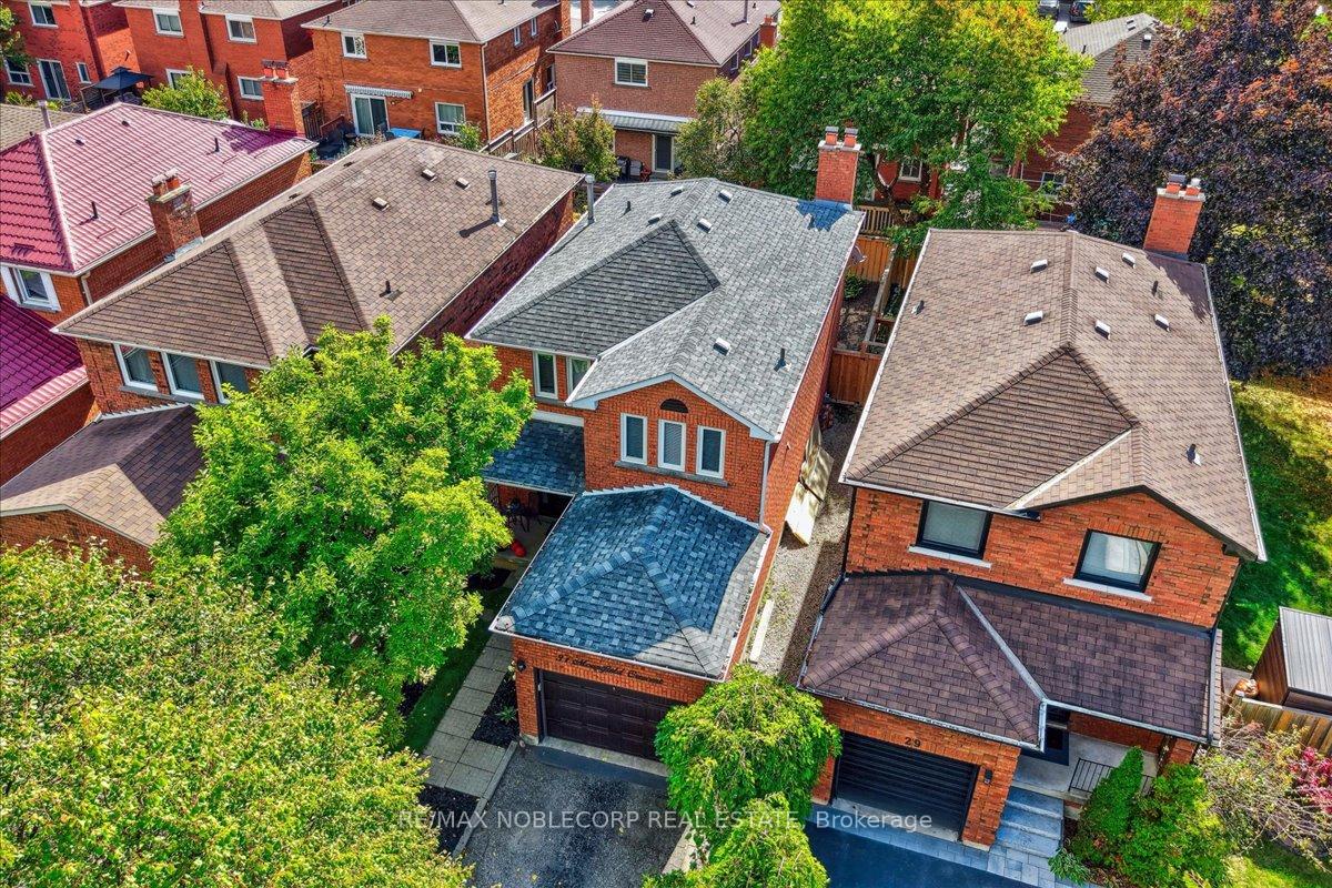 Photo 3 of 31 Mountfield Crescent, Vaughan, Brownridge — HOMEH