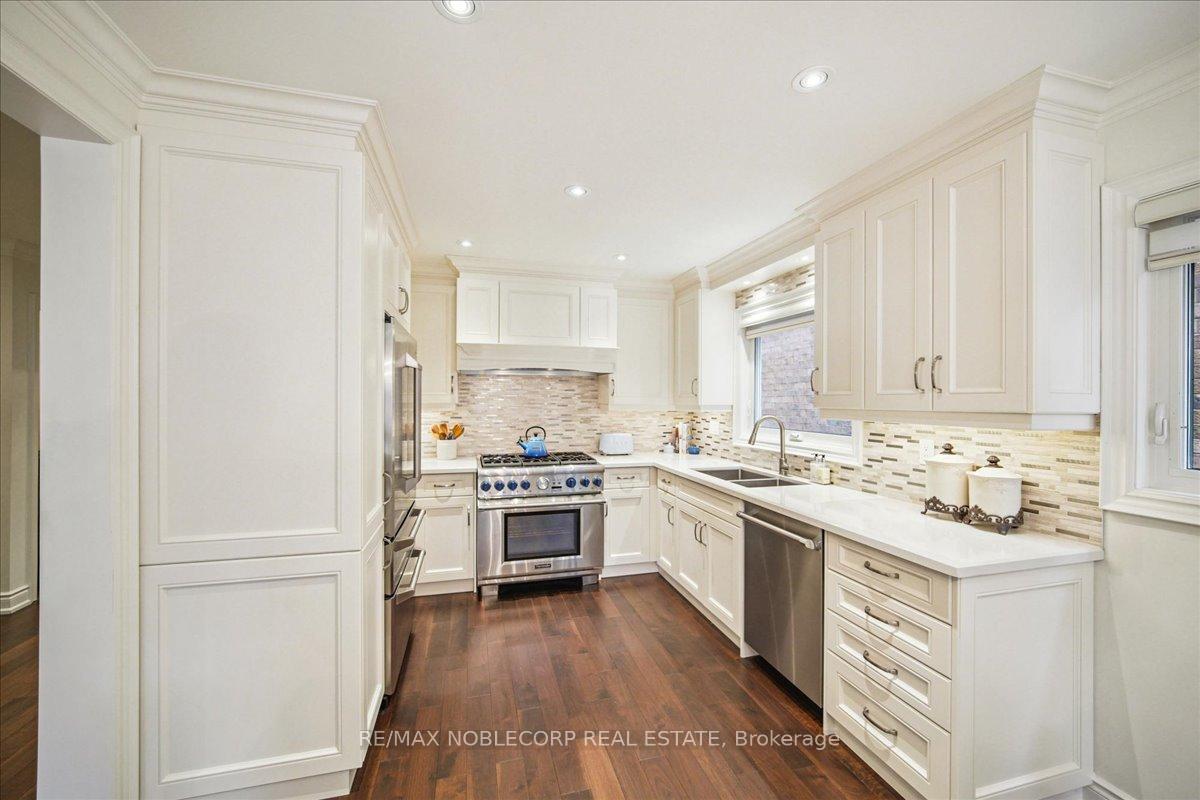 Photo 14 of 31 Mountfield Crescent, Vaughan, Brownridge — HOMEH