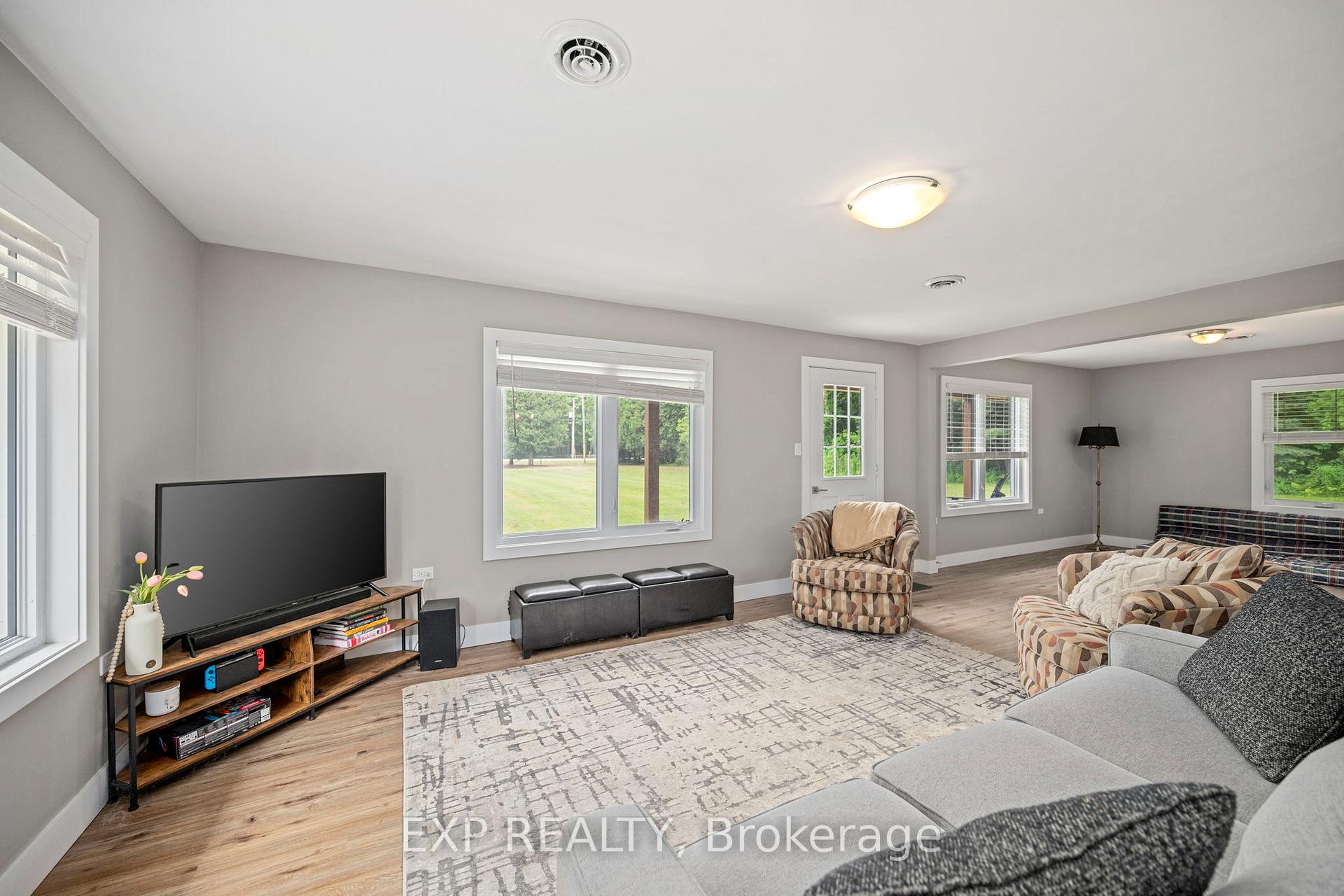 Photo 11 of 9916 Graham Road, West Elgin, Eagle — HOMEH
