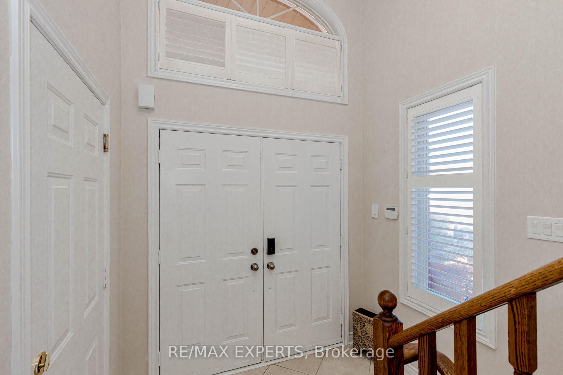 Photo 5 of 5 Temple West Crescent, Ajax, Northwest Ajax — HOMEH