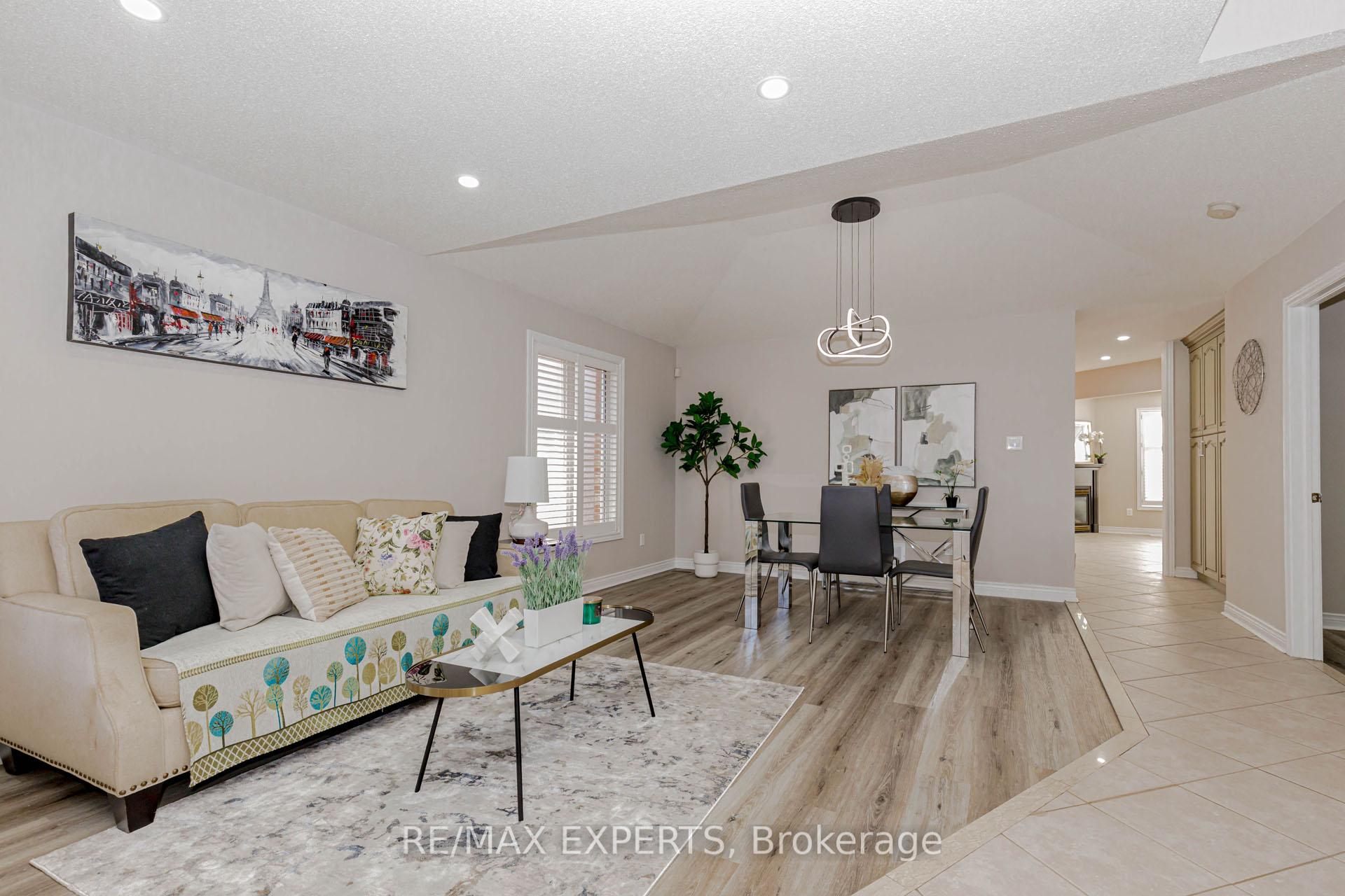 Photo 4 of 5 Temple West Crescent, Ajax, Northwest Ajax — HOMEH