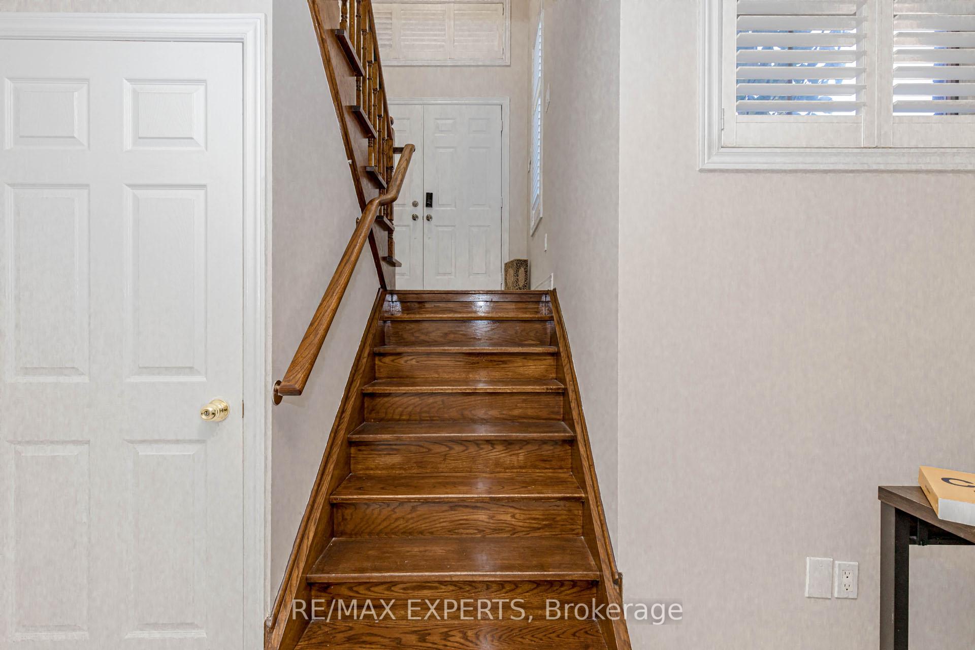 Photo 36 of 5 Temple West Crescent, Ajax, Northwest Ajax — HOMEH