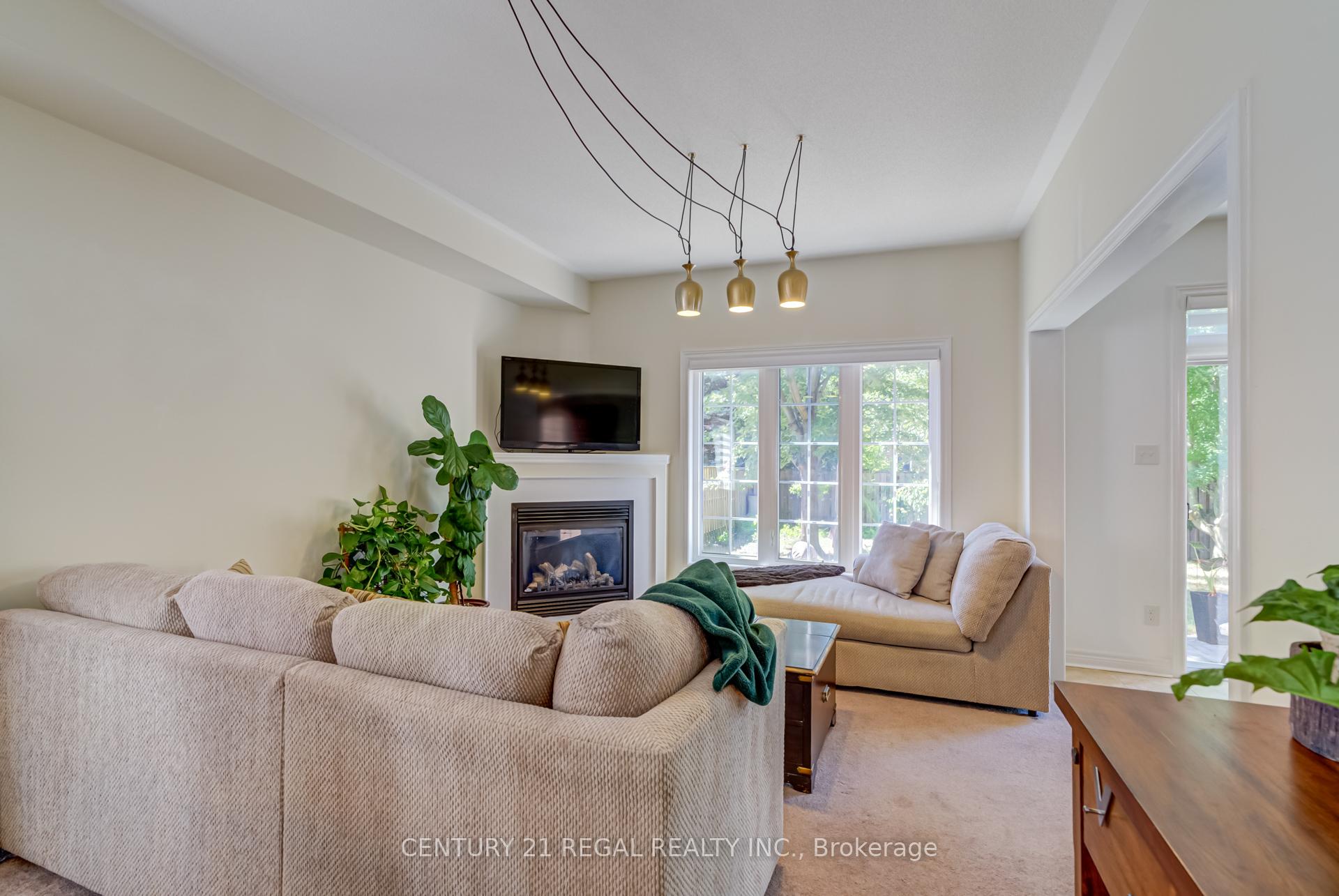 Photo 6 of 4 Hayfield Avenue, Uxbridge — HOMEH
