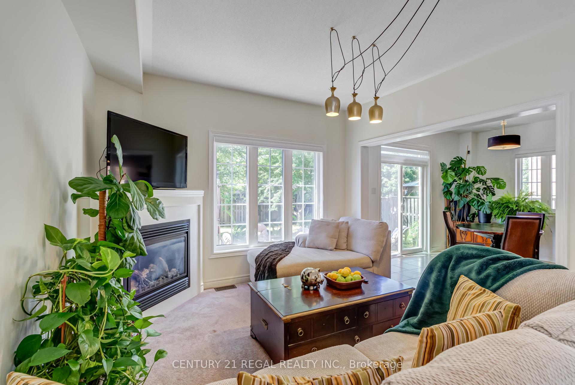 Photo 7 of 4 Hayfield Avenue, Uxbridge — HOMEH