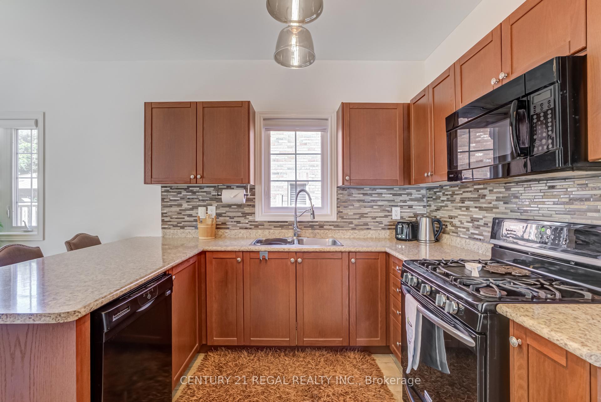 Photo 11 of 4 Hayfield Avenue, Uxbridge — HOMEH
