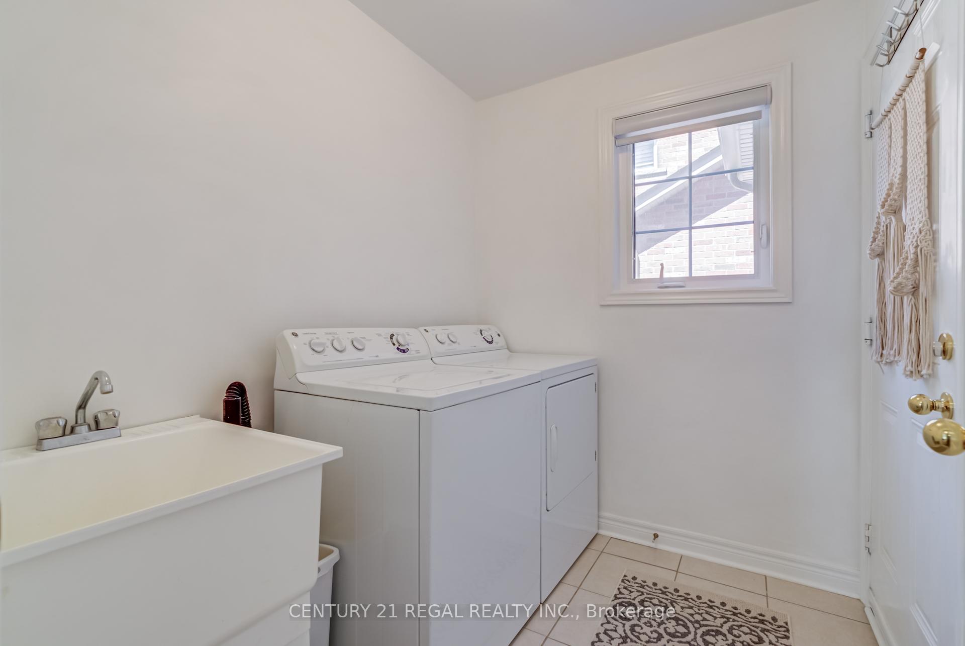 Photo 13 of 4 Hayfield Avenue, Uxbridge — HOMEH