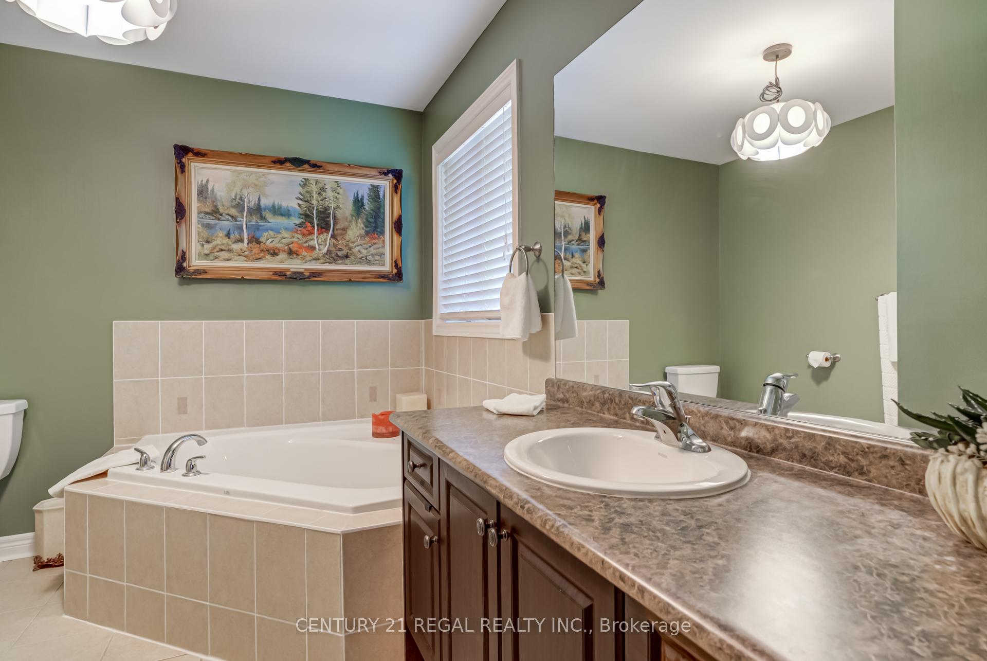 Photo 15 of 4 Hayfield Avenue, Uxbridge — HOMEH