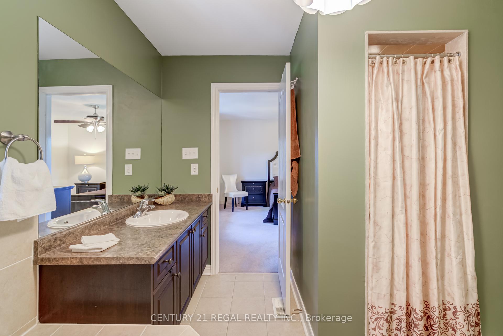 Photo 16 of 4 Hayfield Avenue, Uxbridge — HOMEH