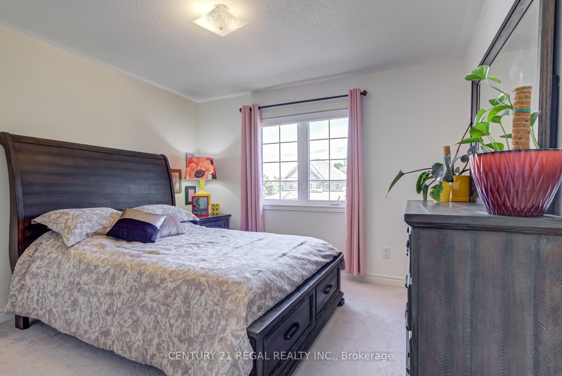Photo 17 of 4 Hayfield Avenue, Uxbridge — HOMEH