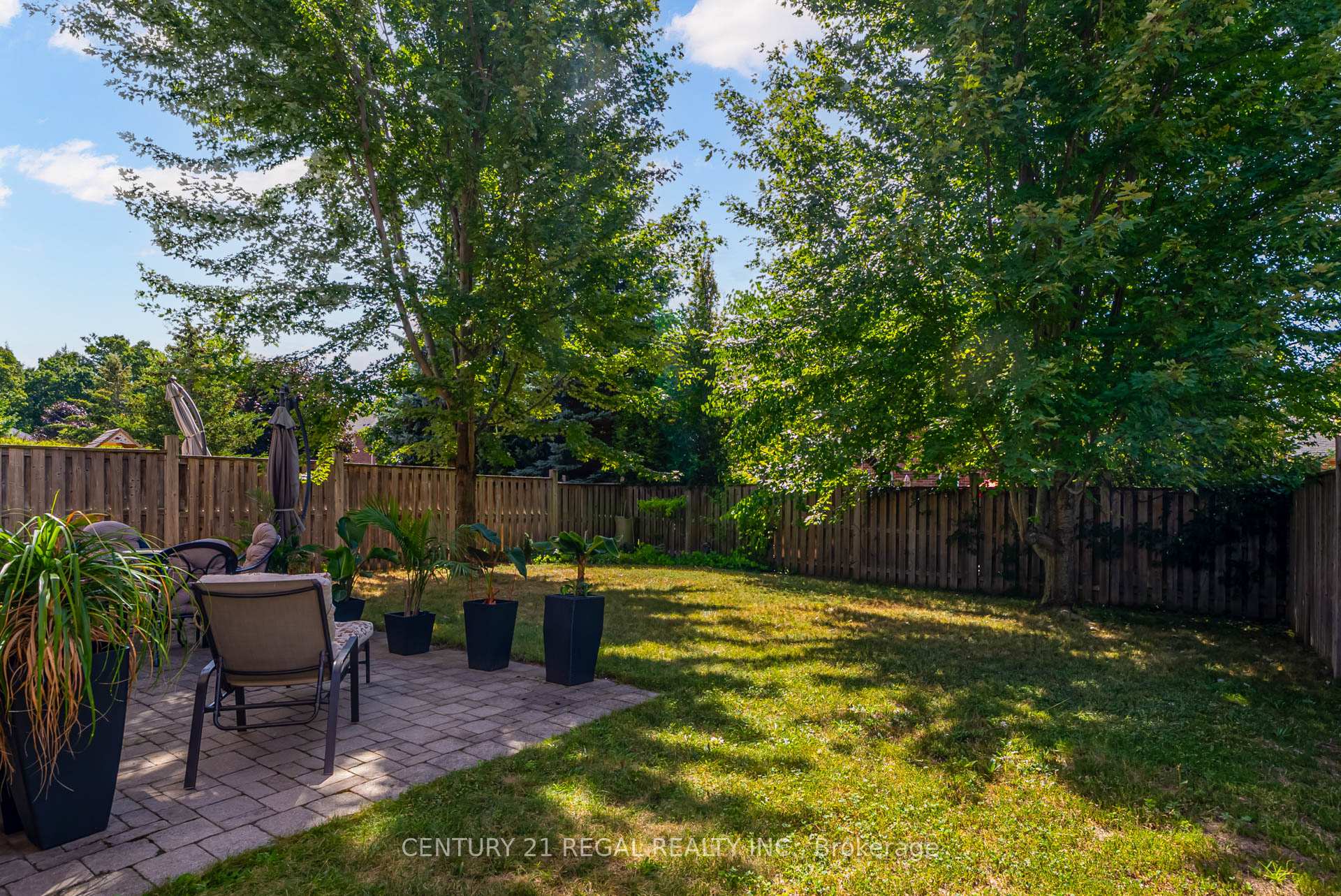 Photo 21 of 4 Hayfield Avenue, Uxbridge — HOMEH