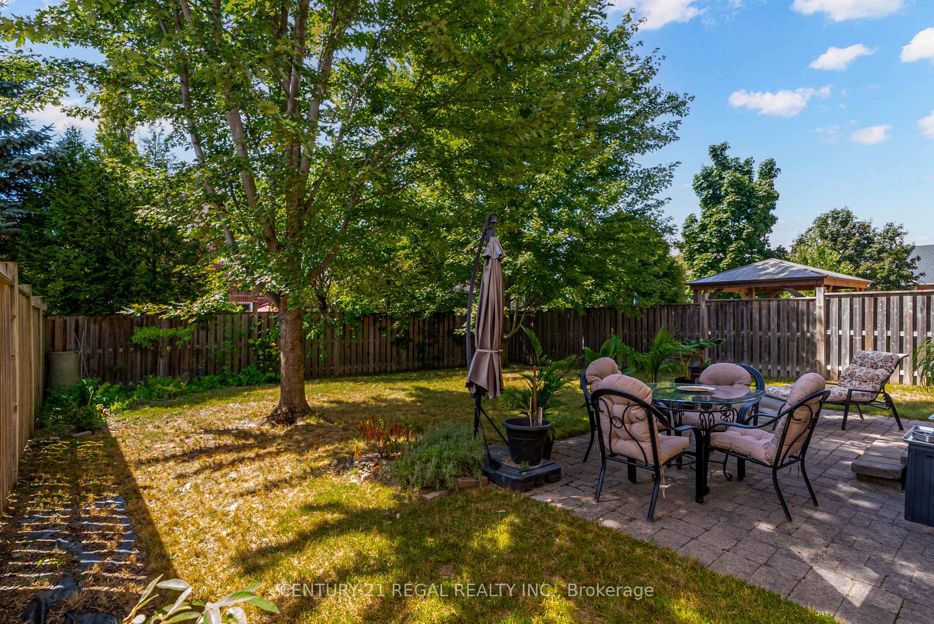 Photo 22 of 4 Hayfield Avenue, Uxbridge — HOMEH