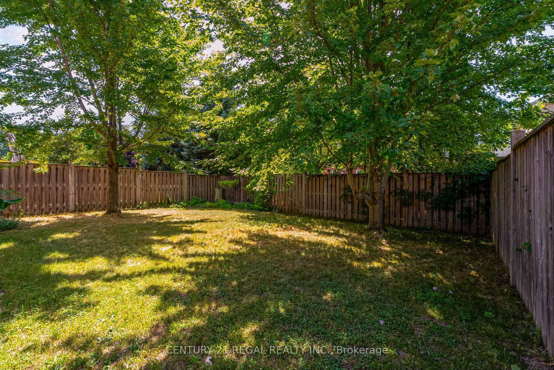 Photo 25 of 4 Hayfield Avenue, Uxbridge — HOMEH