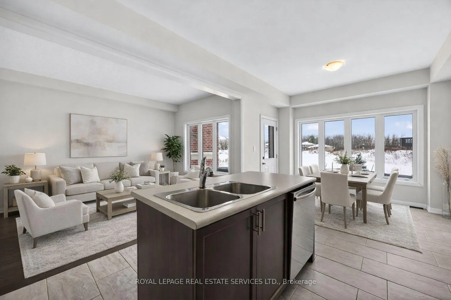 Photo 3 of 62 Nicort Road, Wasaga Beach — HOMEH