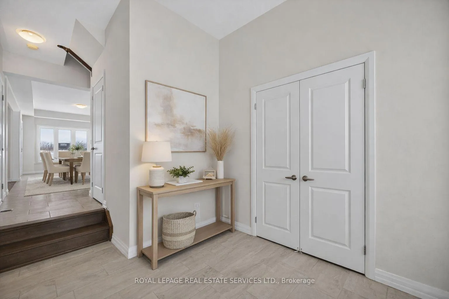Photo 5 of 62 Nicort Road, Wasaga Beach — HOMEH