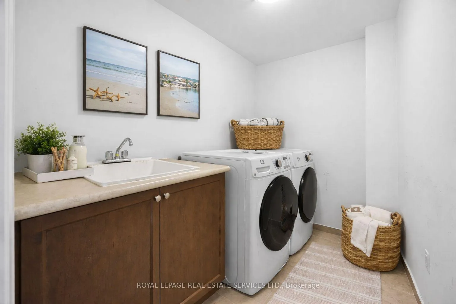 Photo 12 of 62 Nicort Road, Wasaga Beach — HOMEH