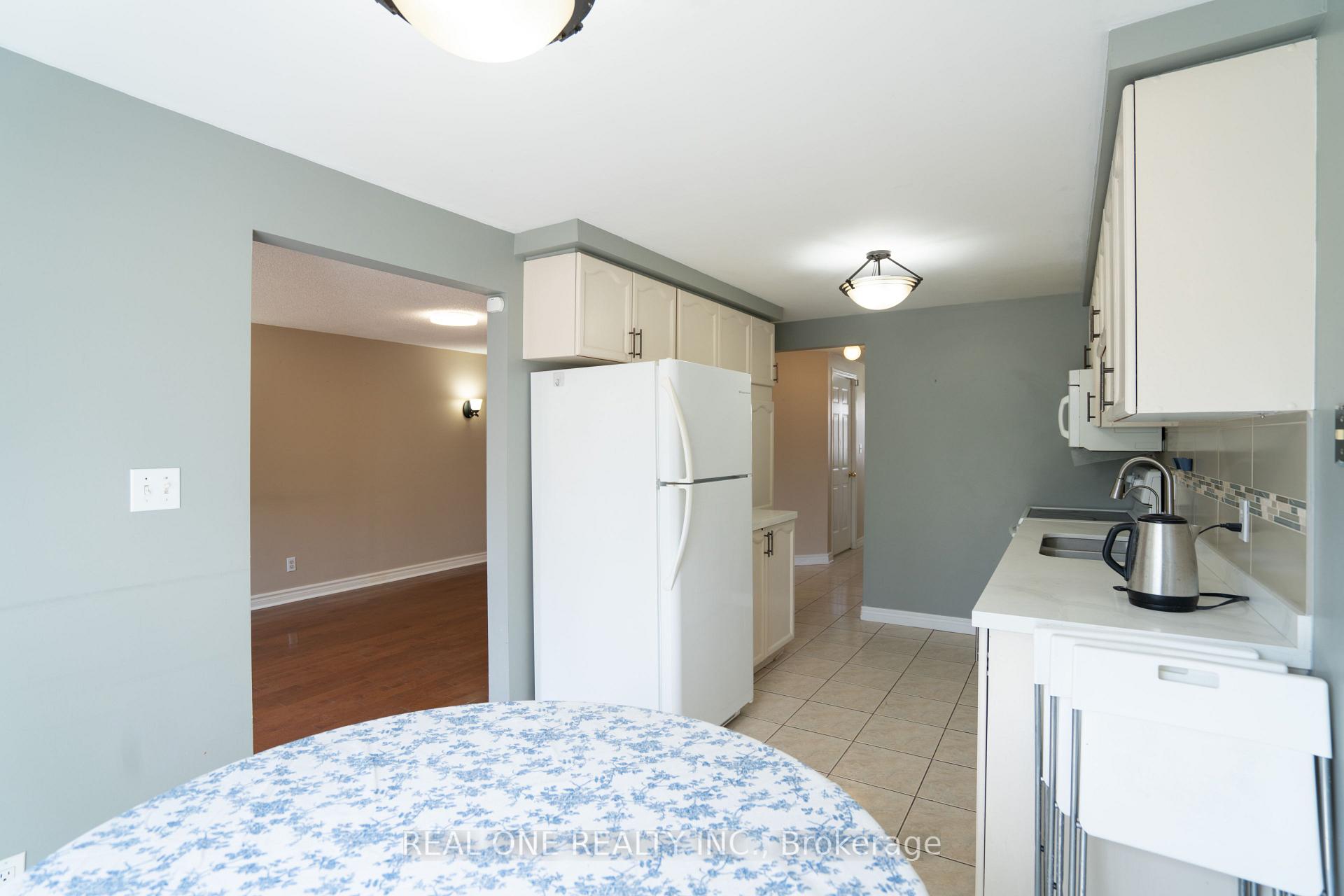 Photo 3 of 407 Downsview Place, Waterloo, Bridgeport — HOMEH