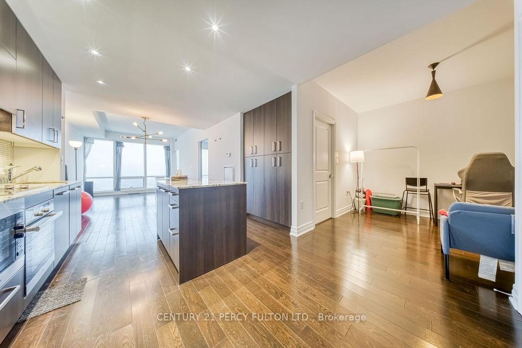 Photo 5 of Unit 3506, 8 The Esplanade, Toronto, Waterfront Communities — HOMEH