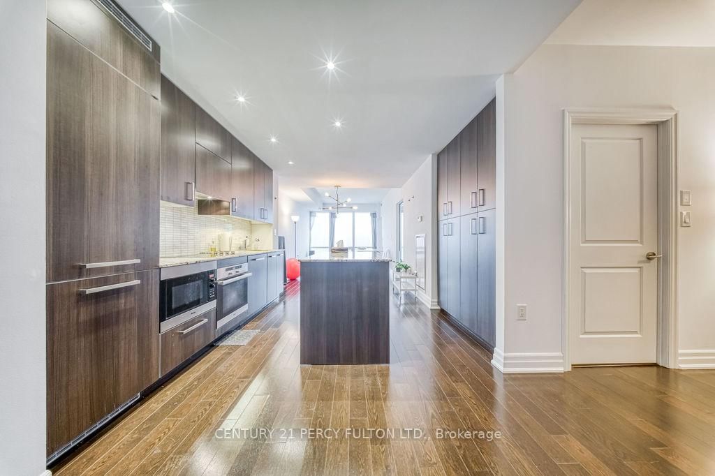 Photo 4 of Unit 3506, 8 The Esplanade, Toronto, Waterfront Communities — HOMEH