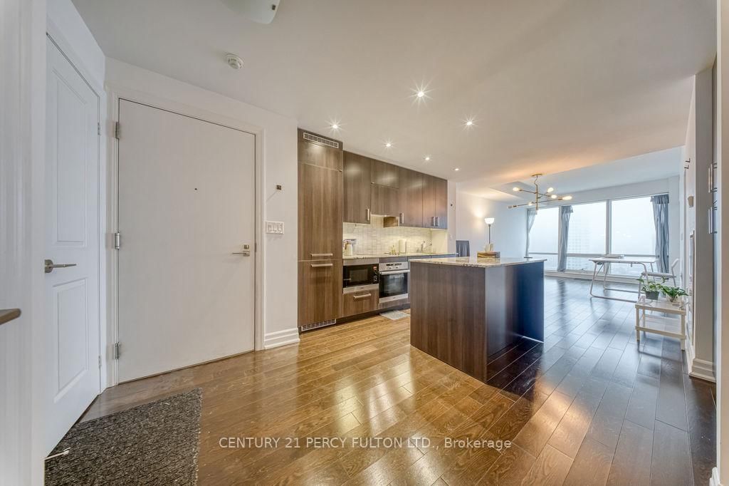Photo 6 of Unit 3506, 8 The Esplanade, Toronto, Waterfront Communities — HOMEH