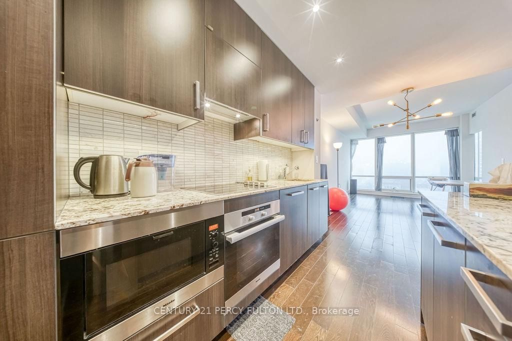 Photo 7 of Unit 3506, 8 The Esplanade, Toronto, Waterfront Communities — HOMEH