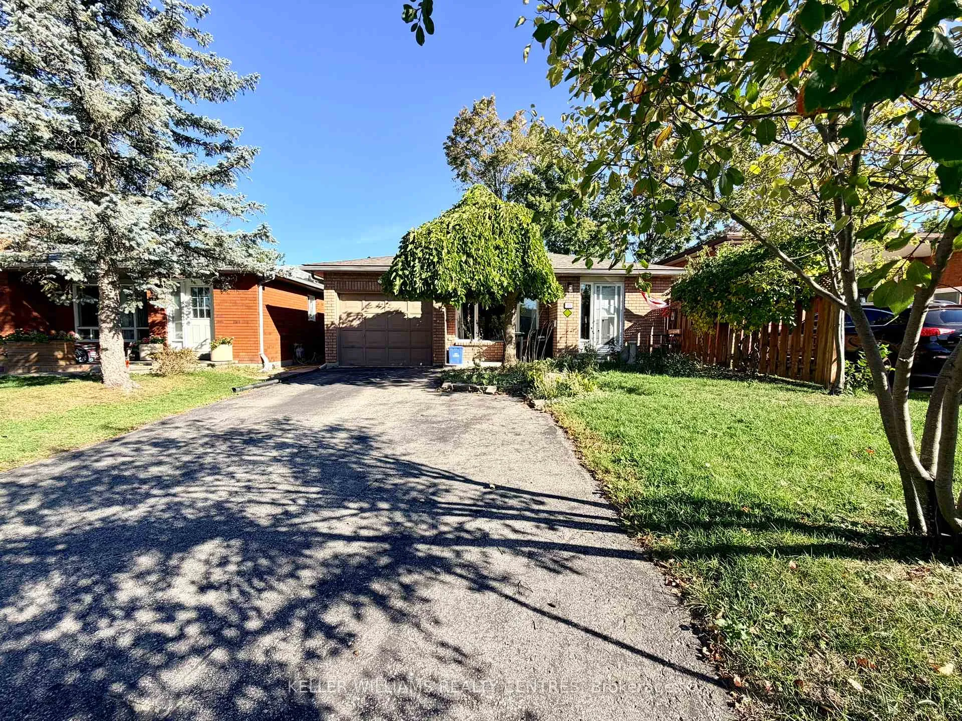 Photo 4 of 35 Buchanan Street, Barrie, Grove East — HOMEH