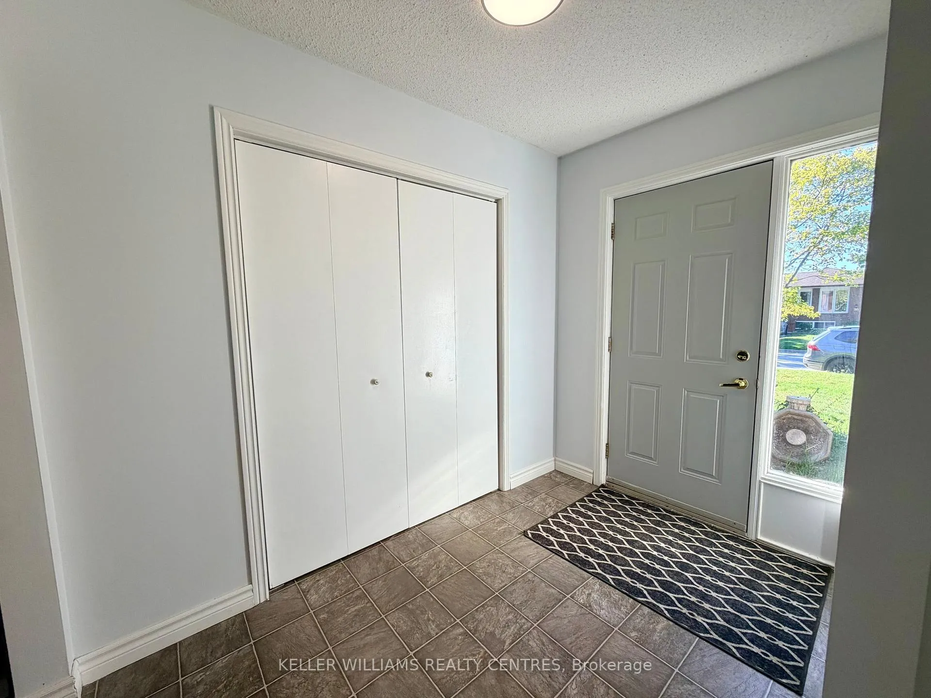 Photo 8 of 35 Buchanan Street, Barrie, Grove East — HOMEH