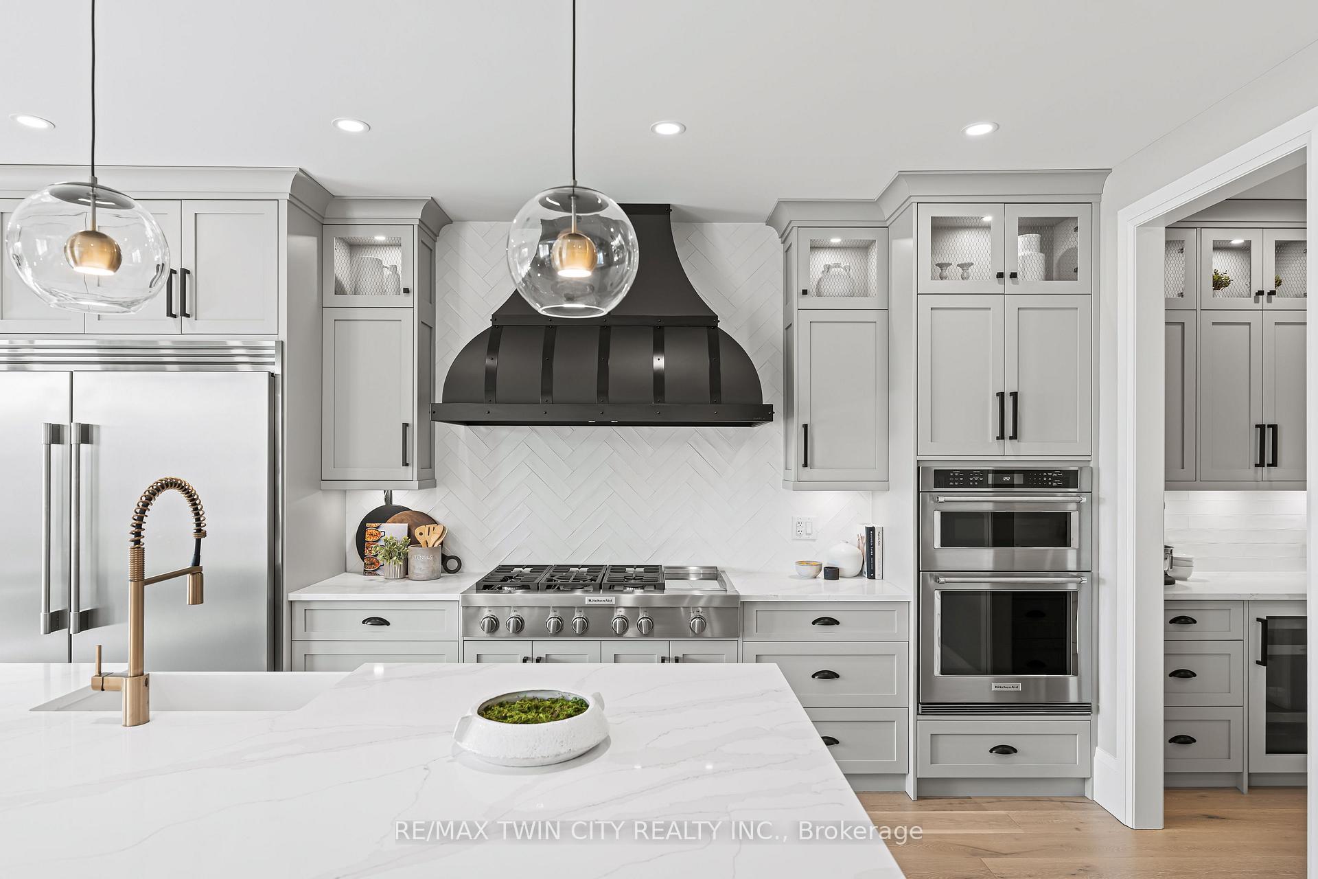 Photo 12 of 333 Westpark Crescent, Waterloo — HOMEH