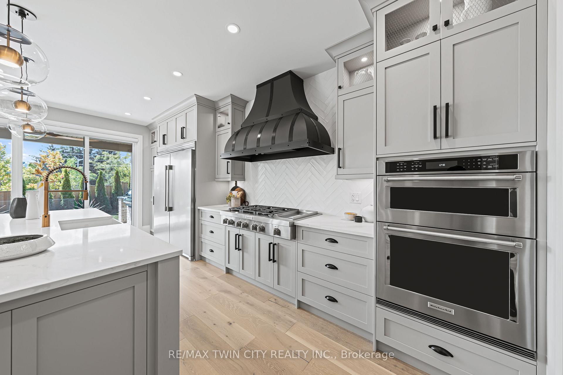 Photo 13 of 333 Westpark Crescent, Waterloo — HOMEH