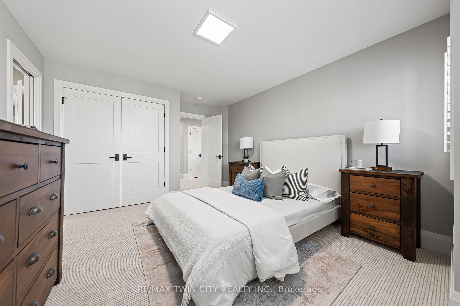 Photo 37 of 333 Westpark Crescent, Waterloo — HOMEH