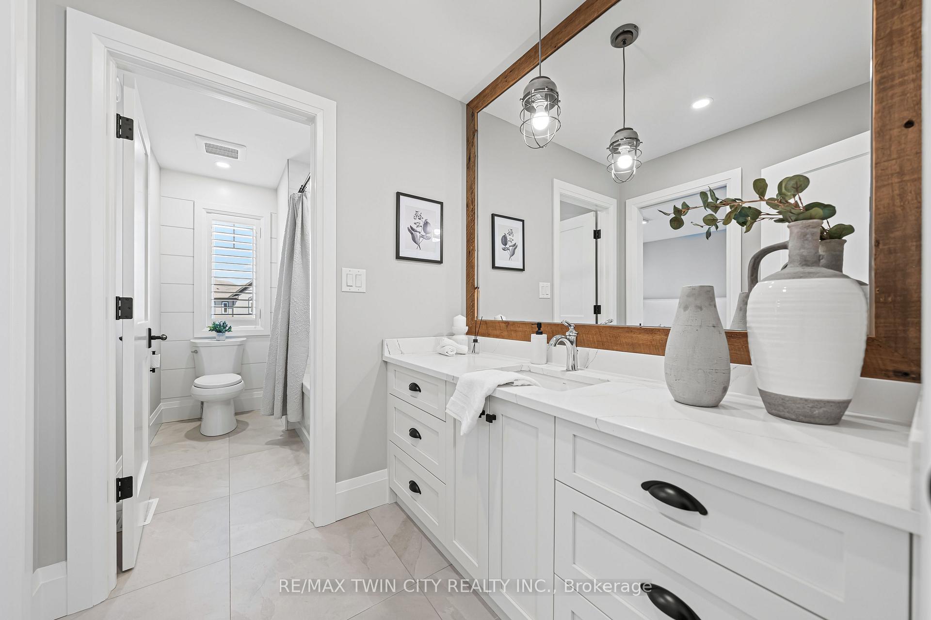 Photo 39 of 333 Westpark Crescent, Waterloo — HOMEH