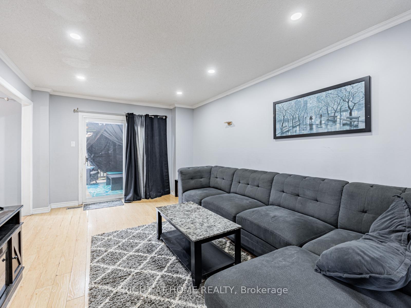 Photo 4 of 46 Marshall Crescent, Ajax, Central West — HOMEH